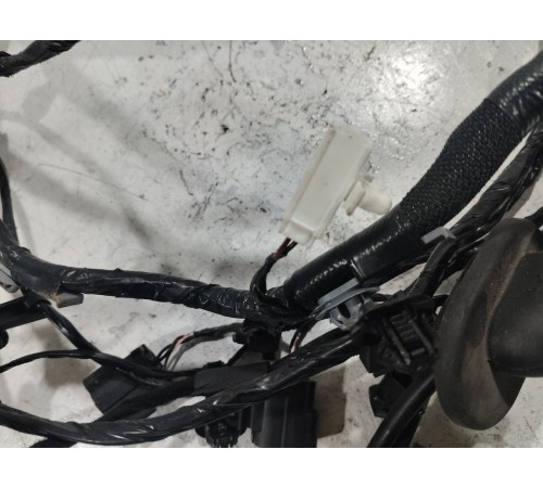 электропроводка крышки багажника