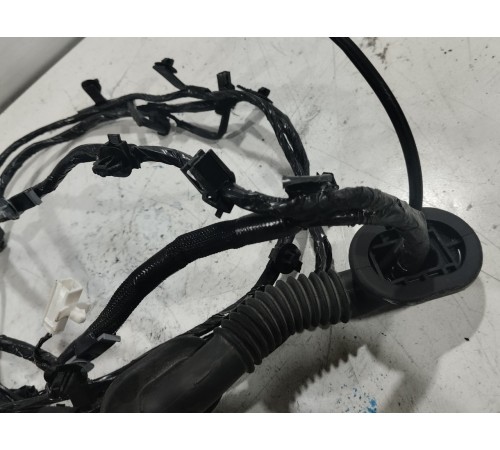 электропроводка крышки багажника