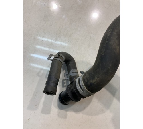 Патрубок системы охлаждения