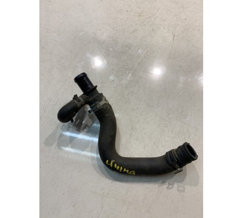 Патрубок системы охлаждения