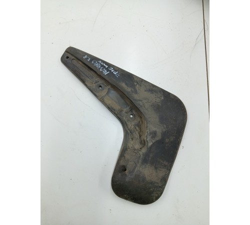 Брызговик задний правый