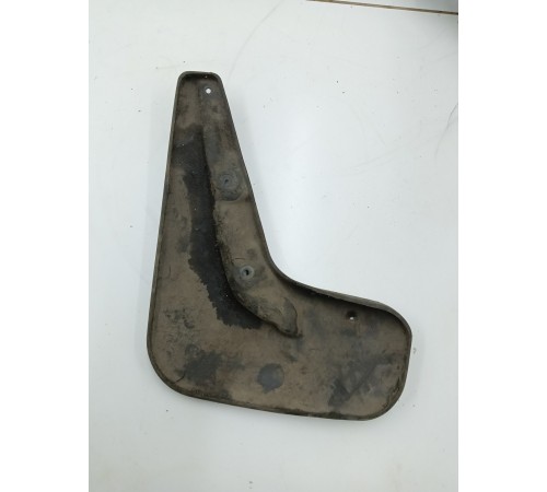 Брызговик задний правый