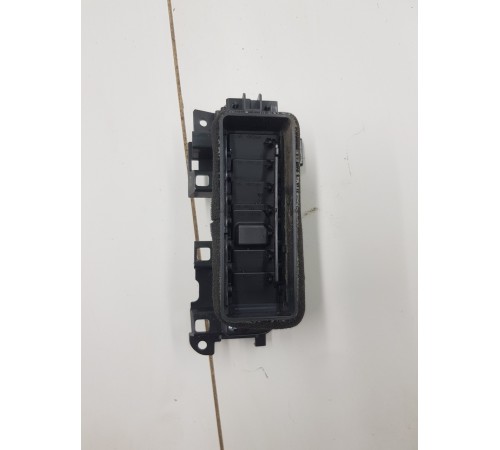 Дефлектор воздушный правый