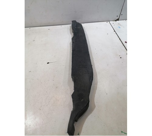 Уплотнитель крыла правый