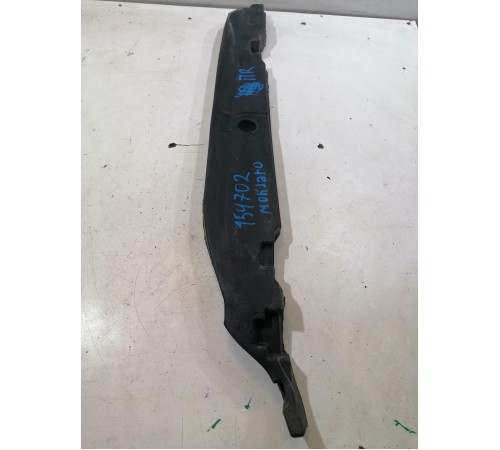 Уплотнитель крыла правый