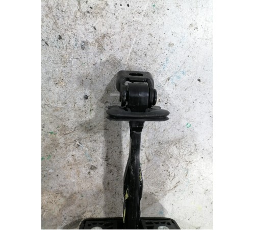 Ограничитель двери задний левый