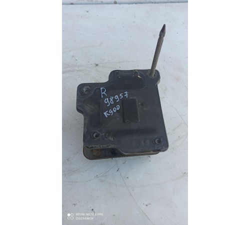 Кронштейн(крепление) усилителя переднего бампера правый