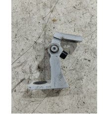 Петля двери задняя левая верхняя