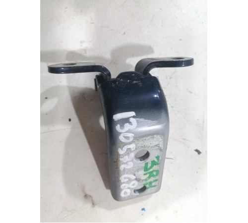 Петля двери задняя правая нижняя