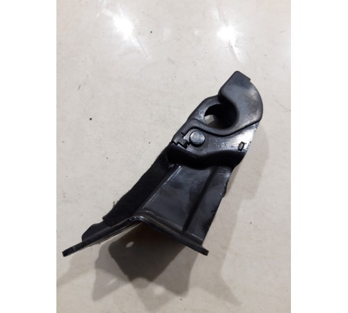 Кронштейн(крепление) спинки заднего сиденья