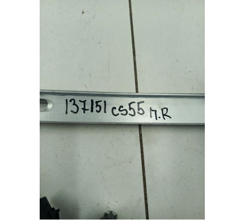 Стеклоподъемник передний правый