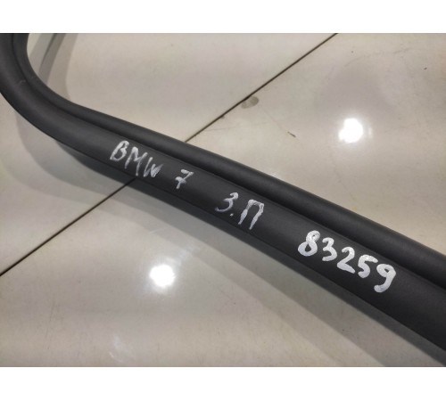 Уплотнитель двери(задний правый)