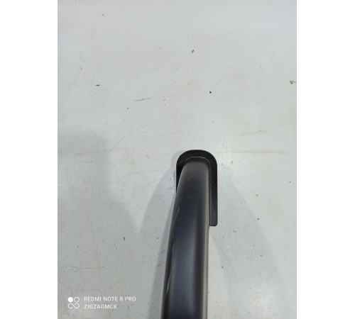 Накладка (кожух) петли крышки багажника правая