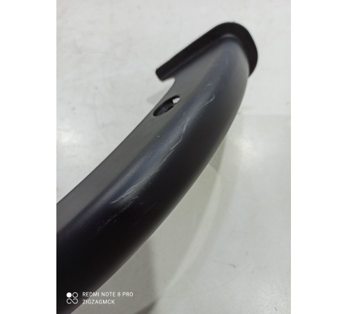 Накладка (кожух) петли крышки багажника правая