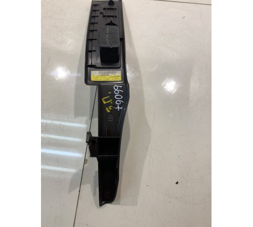 накладка на порог салона(задняя,правая)