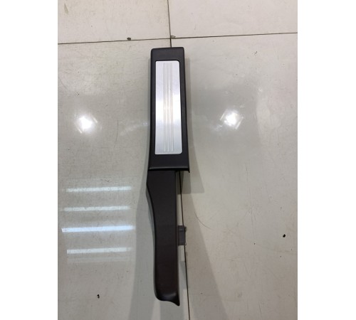 накладка на порог салона(задняя,правая)