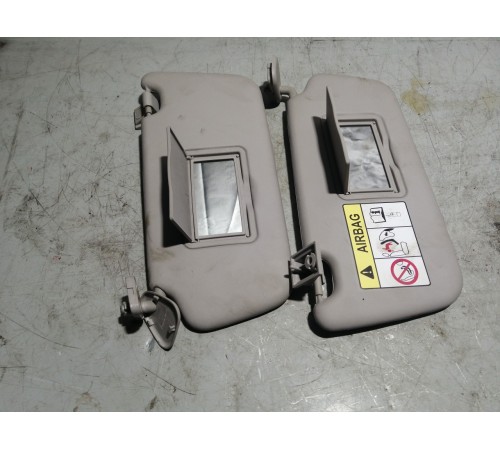 Козырек солнцезащитный