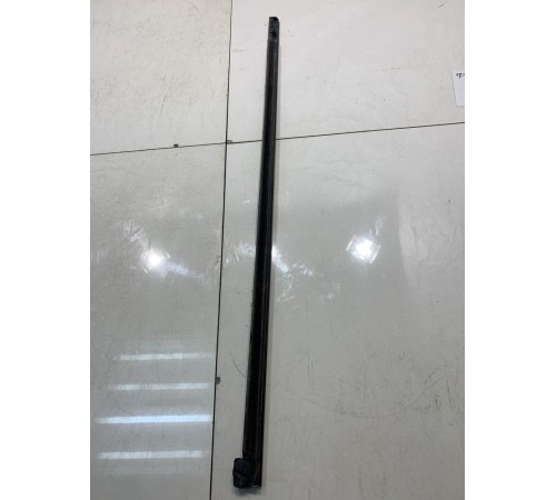 Уплотнитель стекла (передний, правый,наружный)