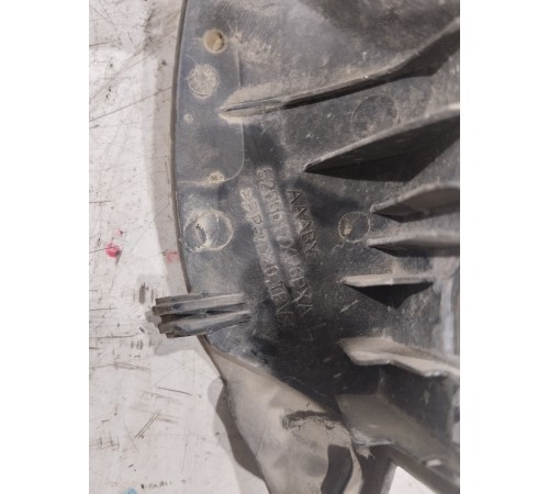 Накладка петли капота левая