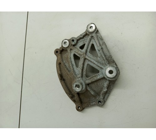 Кронштейн генератора