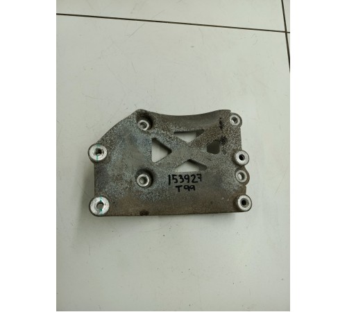 Кронштейн генератора