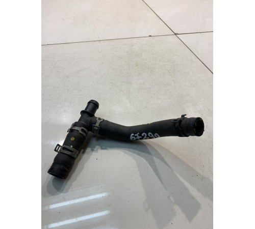 Патрубок системы охлаждения