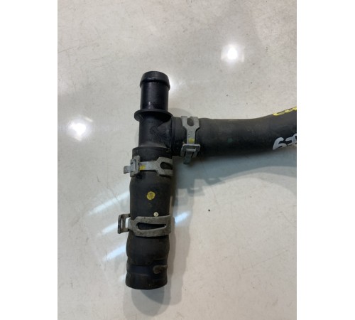 Патрубок системы охлаждения