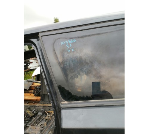 Стекло глухое заднее левое, форточка