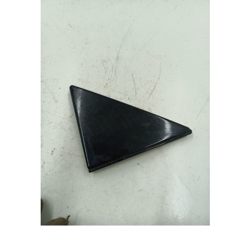 Накладка крышки багажника (уголок)