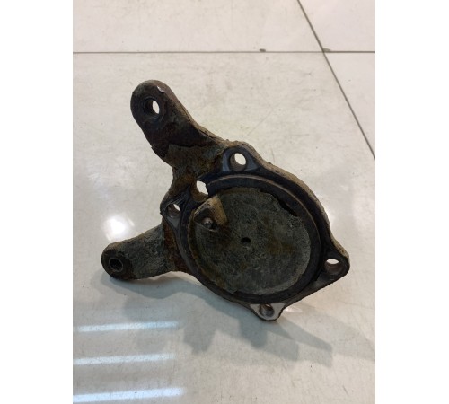 Кронштейн ступицы (задний,левый)