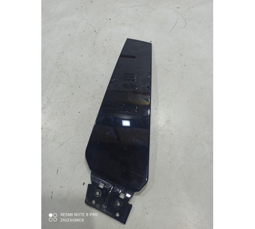 Накладка двери (передняя правая)