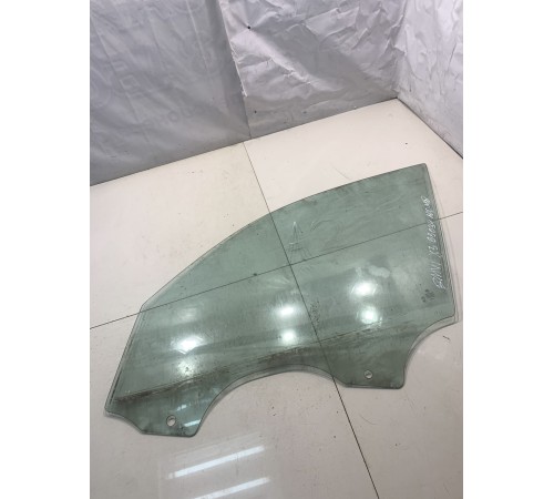 Стекло двери (переднее, левое)