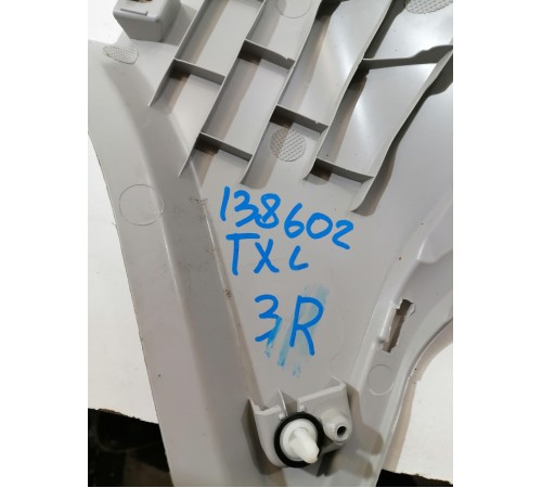 Обшивка задней стойки правая верхняя