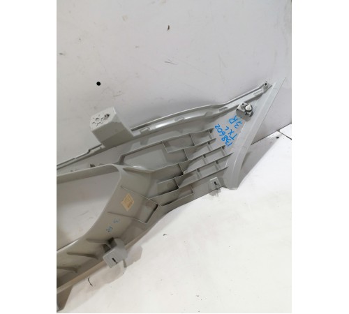 Обшивка задней стойки правая верхняя