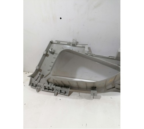 Обшивка задней стойки правая верхняя