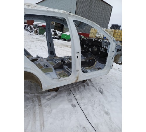 Порог со стойкой правый