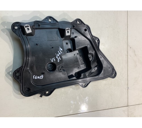 Накладка двери (задняя, левая)