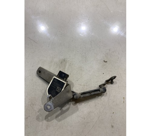 Датчик положения кузова (задний правый)