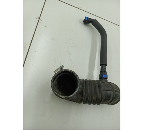 Патрубок воздушного фильтра