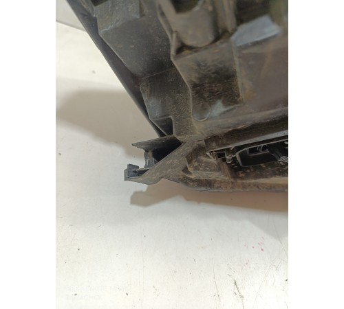 Фара передняя левая