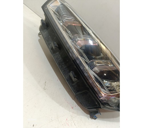 Фара передняя левая