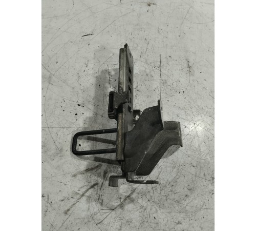 Механизм регулировки ремня по высоте задний левый