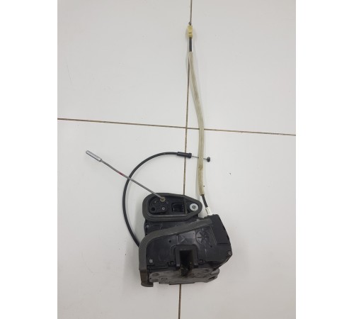 Замок двери задний левый