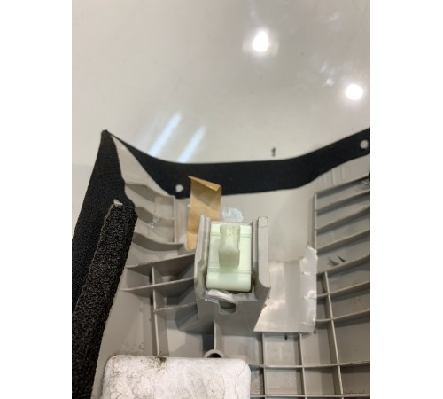 Обшивка передней стойки (левая)