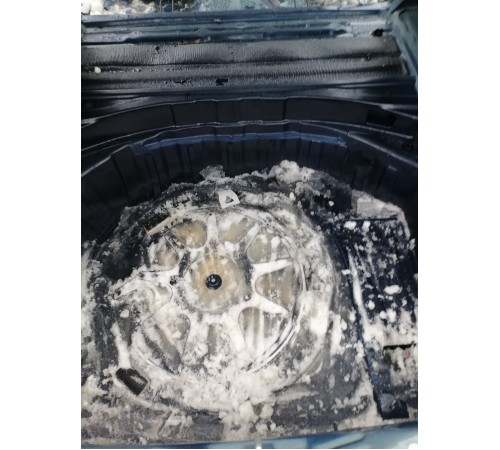 Ниша багажника (запасного колеса)пол