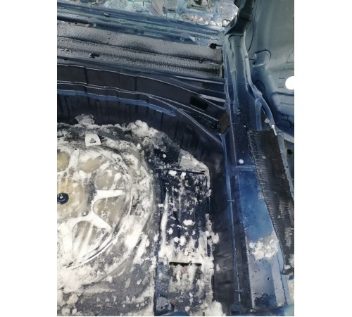 Ниша багажника (запасного колеса)пол