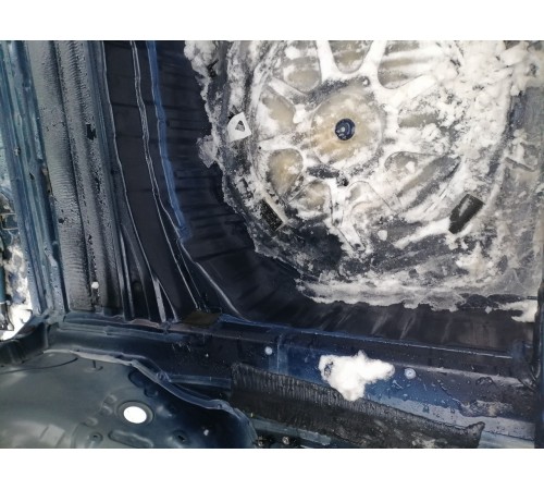 Ниша багажника (запасного колеса)пол