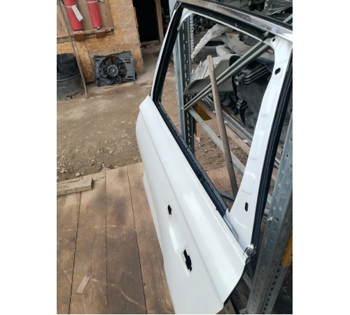 Дверь задняя левая