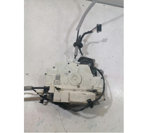 Замок двери передний левый