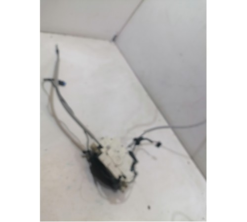 Замок двери передний левый